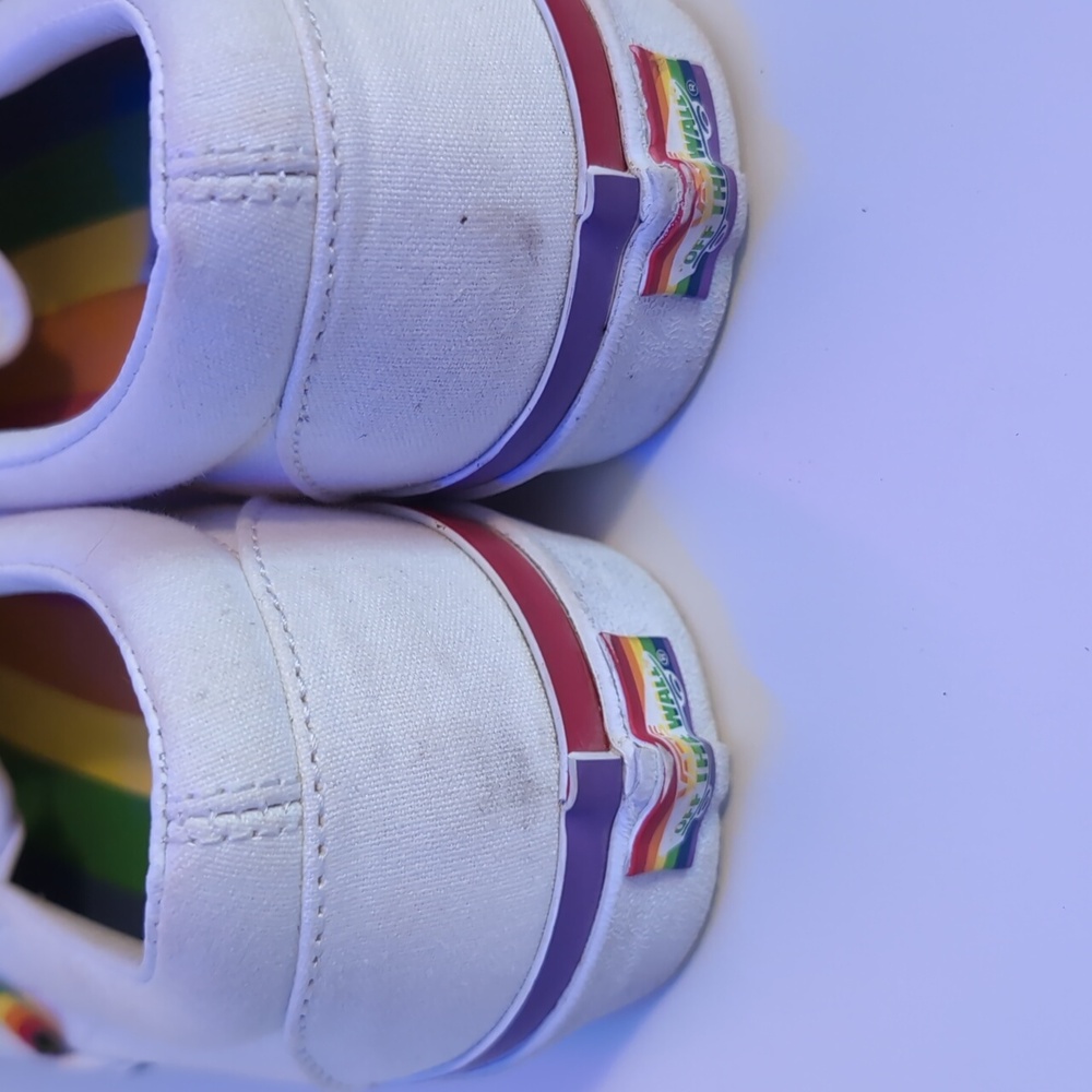 Vans slip on shoes - mens 7.5/womens 9 - Picture 3 of 9